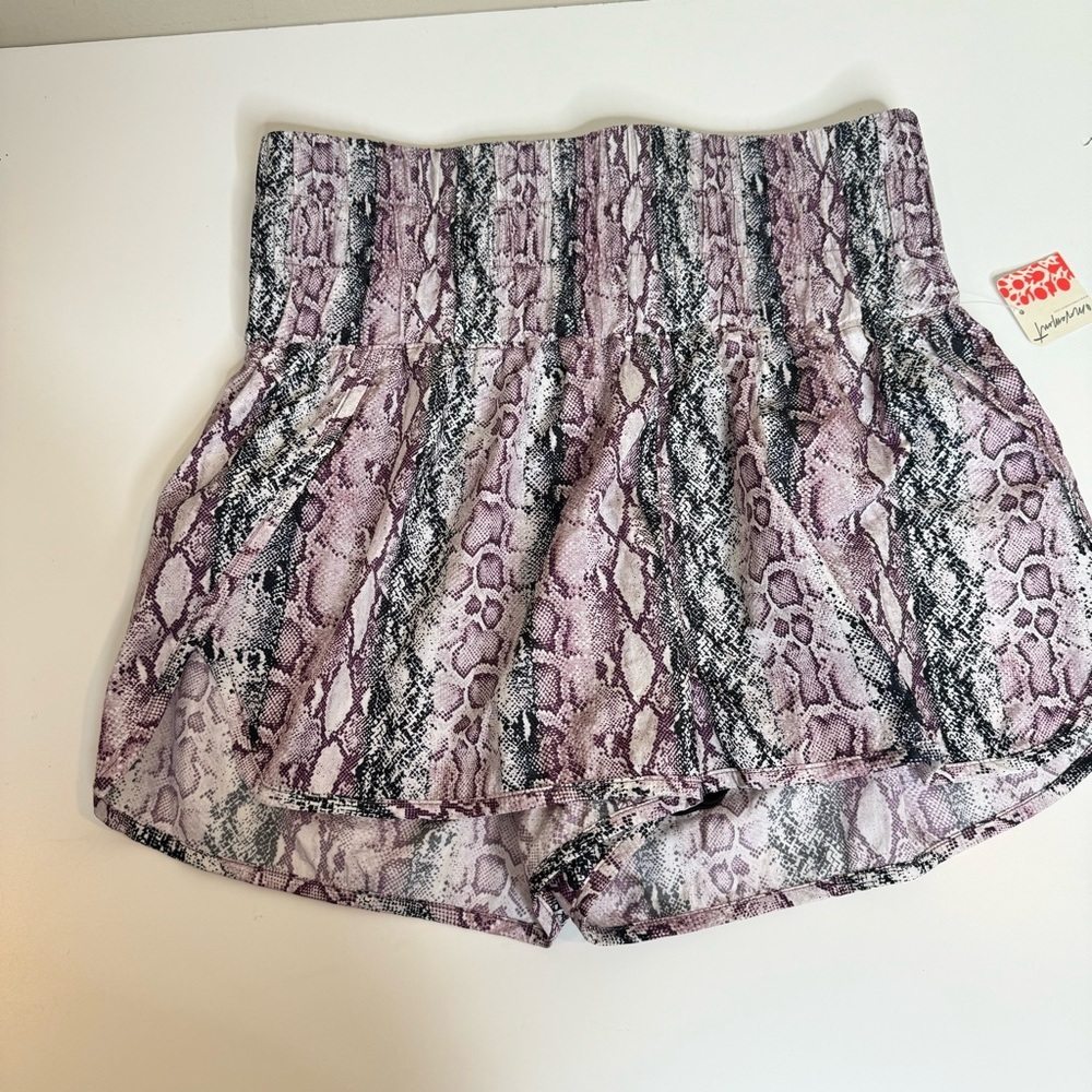 FP Movement Women's The Way Home Printed Shorts size medium - Picture 10 of 10